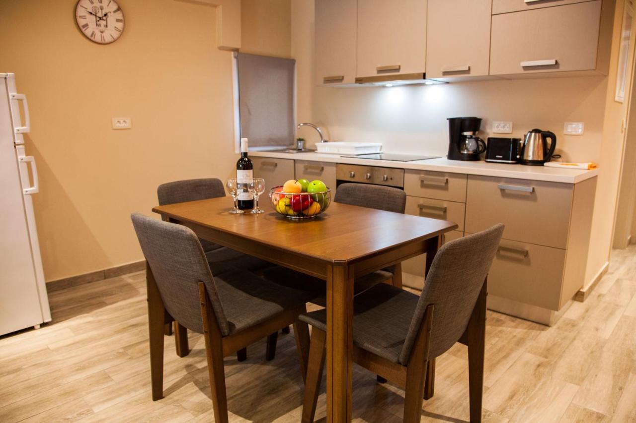 סבורונטה Paporas Apartments מראה חיצוני תמונה